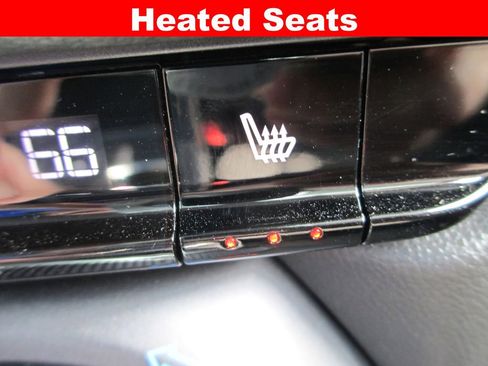 Used 2019 Chevrolet Blazer LT FWD image 16