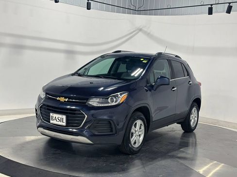 Used 2019 Chevrolet Trax LT w/ LT Convenience Package AWD/4WD image 8