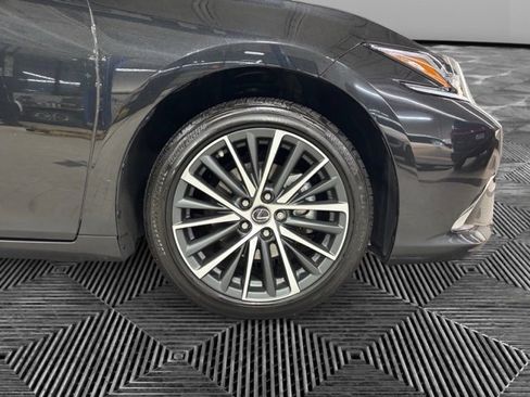Used 2025 Lexus ES 350 w/ Premium Package image 31