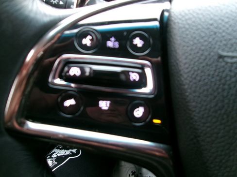 Used 2018 Cadillac CTS Luxury image 25