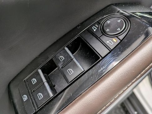 Certified 2023 MAZDA CX-30 AWD 2.5 S w/ Premium Package image 9