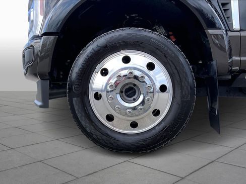 Used 2025 Ford F450 King Ranch w/ FX4 Off-Road Package image 12