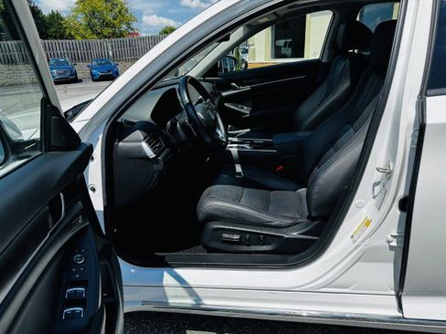 Used 2020 Honda Accord Touring image 8