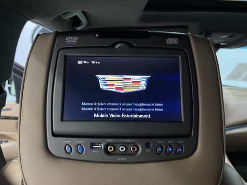 Used 2019 Cadillac Escalade Platinum AWD/4WD image 12