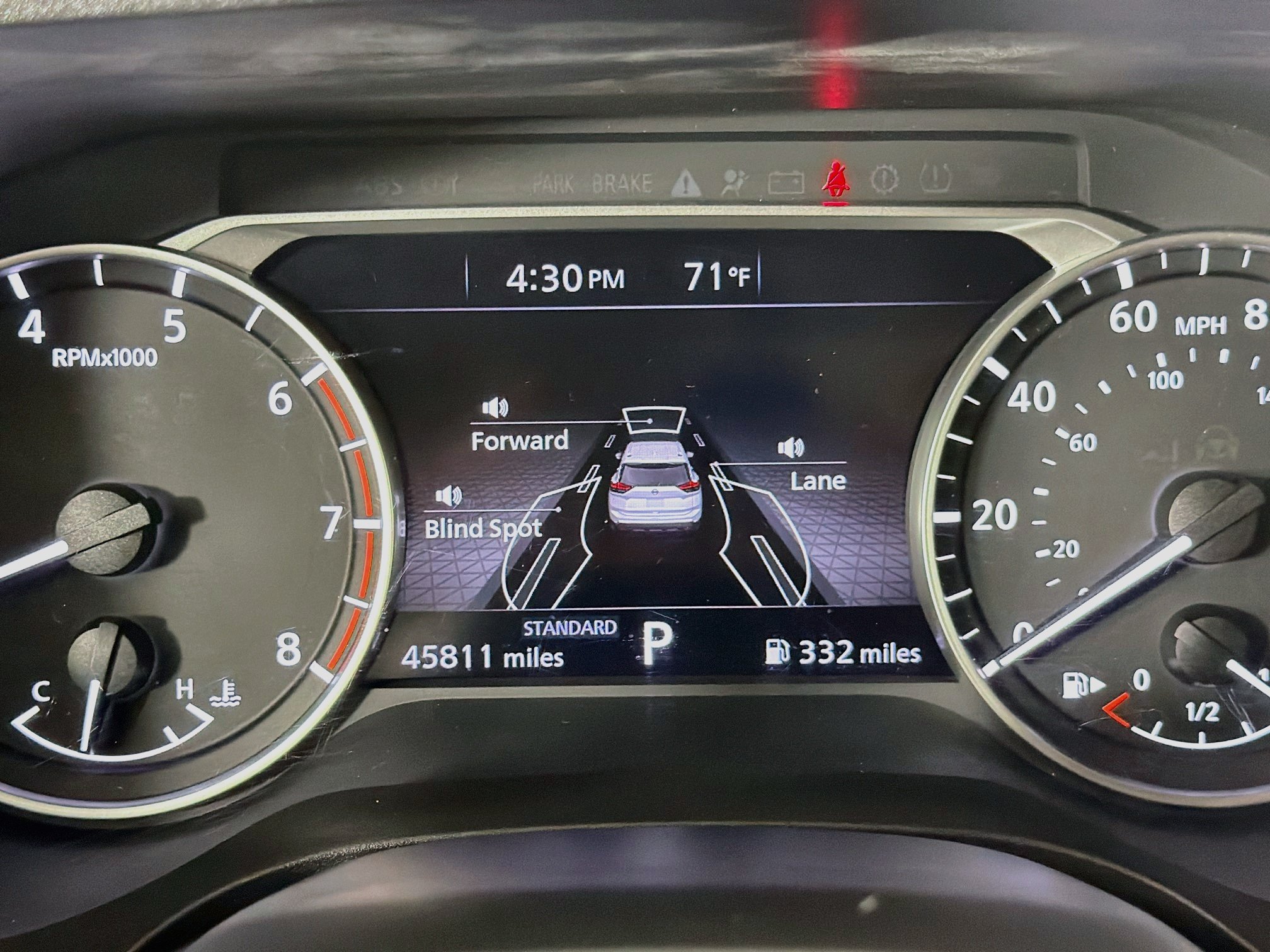 Used 2025 Nissan Rogue SV FWD image 19