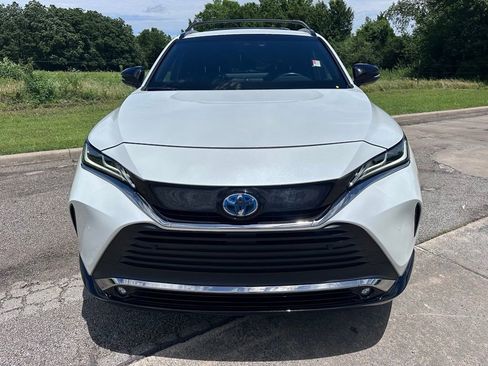 Used 2024 Toyota Venza Nightshade AWD/4WD image 3