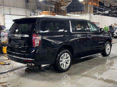 Used 2024 Chevrolet Suburban Premier image 6
