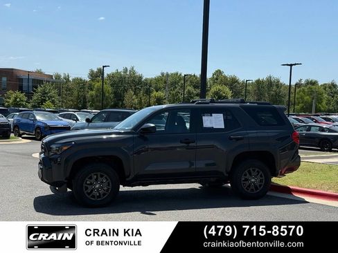 Used 2025 Toyota 4Runner SR5 AWD/4WD image 4