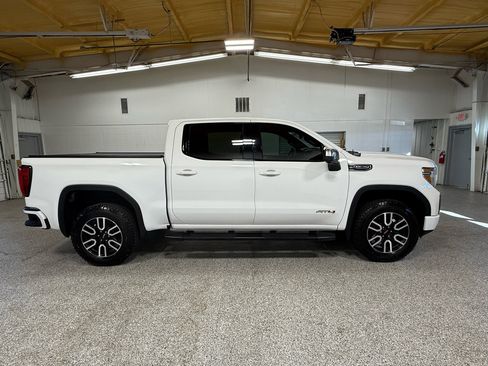 Used 2019 GMC Sierra 1500 AT4 w/ AT4 Premium Package image 5