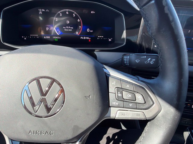 Used 2025 Volkswagen Jetta SE FWD image 34