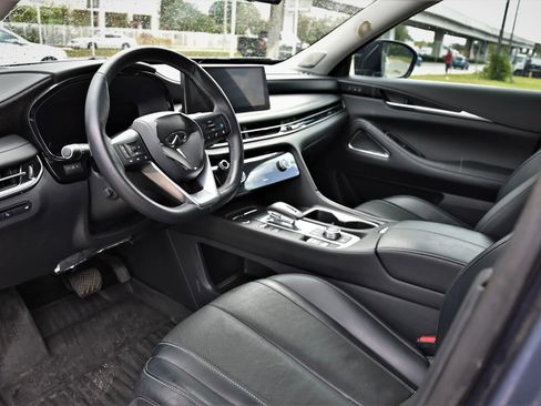 Used 2023 INFINITI QX60 Sensory w/ Vision Package FWD image 11