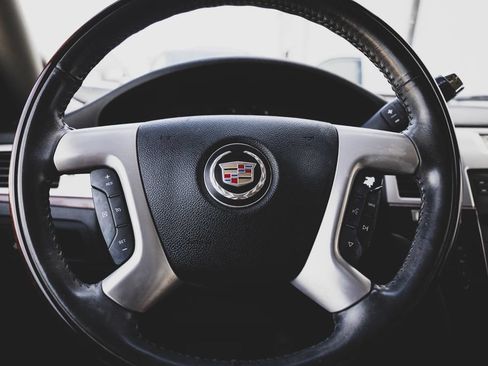 Used 2008 Cadillac Escalade ESV AWD image 9