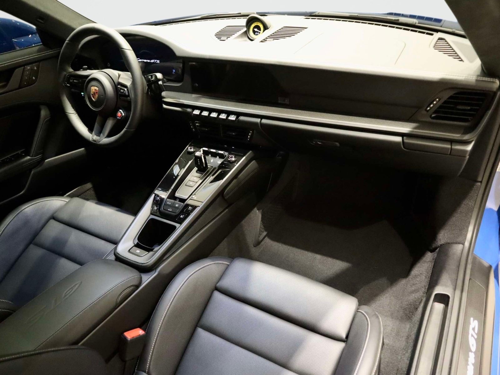 Used 2025 Porsche 911 GTS image 13