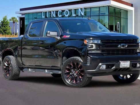 Used 2022 Chevrolet Silverado 1500 RST w/ Z71 Off-Road Package AWD/4WD image 2
