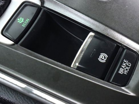 Used 2018 Honda Accord EX-L image 23