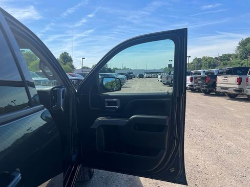 Used 2017 Chevrolet Silverado 1500 LT w/ All Star Edition AWD/4WD image 33