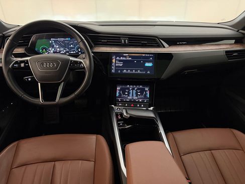 Certified 2023 Audi e-tron Premium w/ Convenience Plus Package AWD/4WD image 25