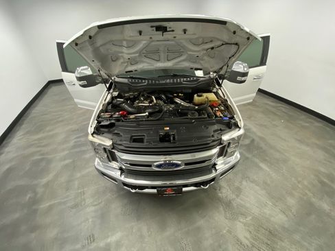 Used 2019 Ford F250 XLT w/ XLT Premium Package AWD/4WD image 52