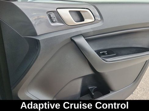 Used 2019 Ford Ranger Lariat w/ Black Appearance Package image 17