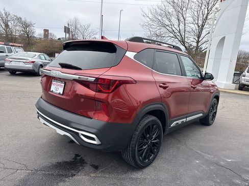 Used 2022 Kia Seltos Nightfall Edition image 6