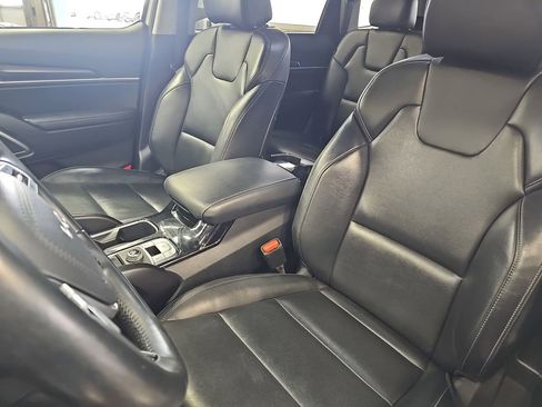 Used 2025 Kia Telluride S image 15