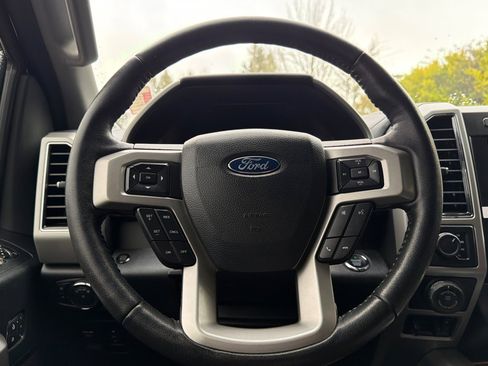 Used 2020 Ford F150 Lariat image 22