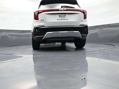 Certified 2024 Kia Seltos SX w/ SX Sunroof Package AWD/4WD image 32