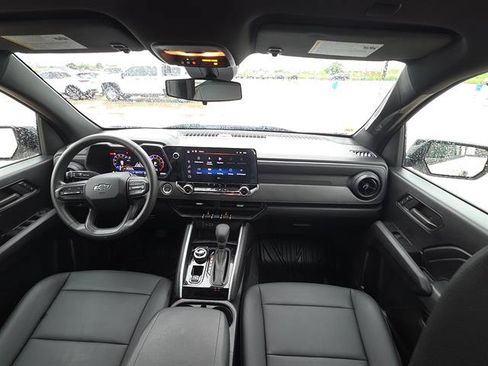Used 2024 Chevrolet Colorado Trail Boss w/ Advanced Trailering Package AWD/4WD image 14