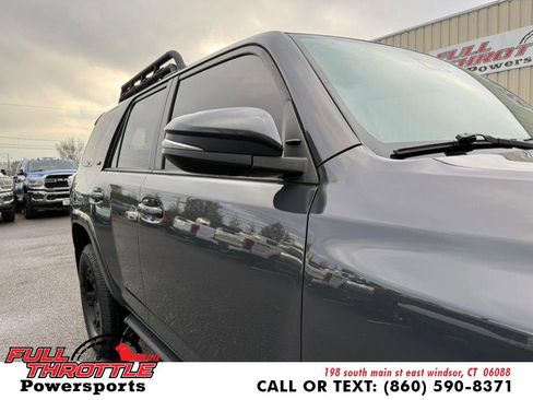 Used 2024 Toyota 4Runner SR5 Premium image 2