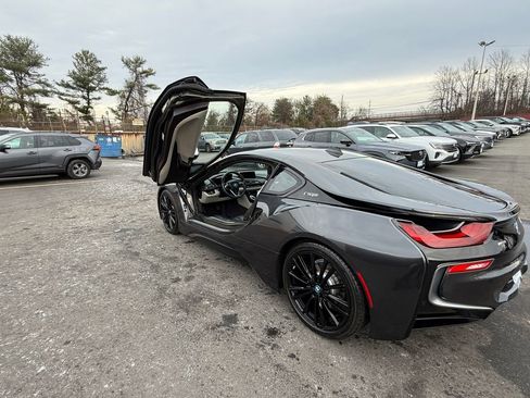 Used 2019 BMW i8 Coupe image 23