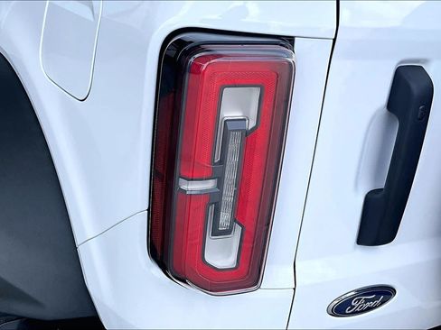 Used 2022 Ford Bronco Wildtrak AWD/4WD image 25
