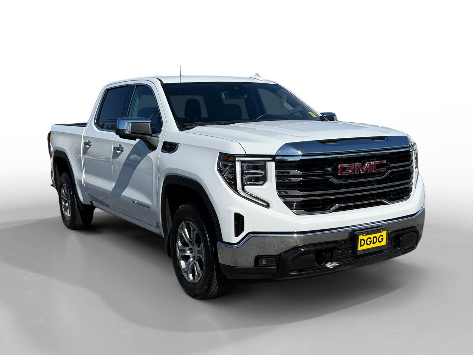 Used 2025 GMC Sierra 1500 SLT RWD image 7