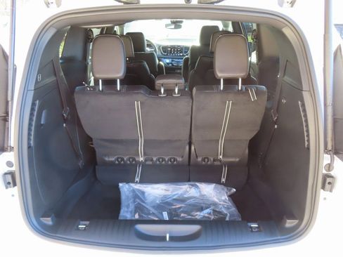 New 2026 Chrysler Pacifica Select image 16