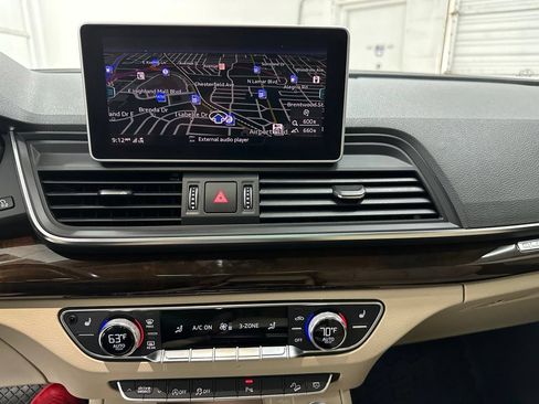 Used 2020 Audi Q5 2.0T Premium Plus w/ Premium Plus Package AWD/4WD image 20