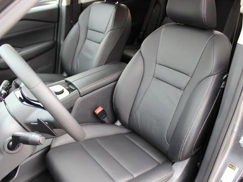 Used 2026 Nissan Rogue SL image 16