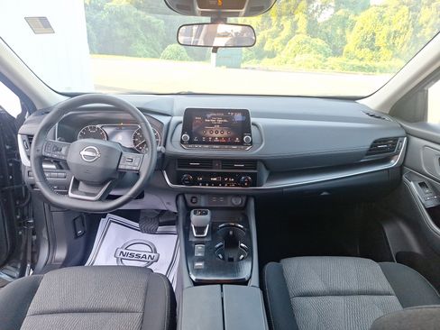 Certified 2026 Nissan Rogue SV FWD image 19