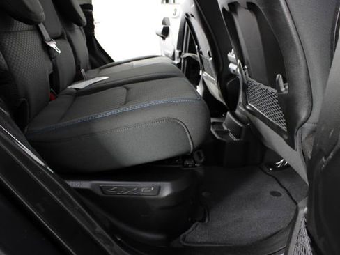 Used 2025 Jeep Wrangler Unlimited Rubicon 4xe w/ Convenience Group AWD/4WD image 18
