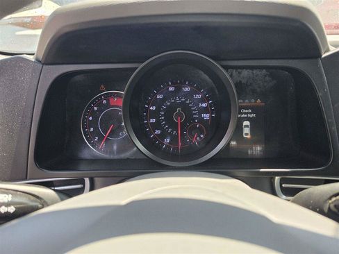 Used 2021 Hyundai Elantra SEL FWD image 6