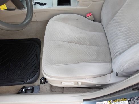 Used 2007 Toyota Camry LE FWD image 19