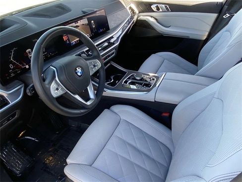 Certified 2025 BMW X7 xDrive40i w/ Premium Package image 20