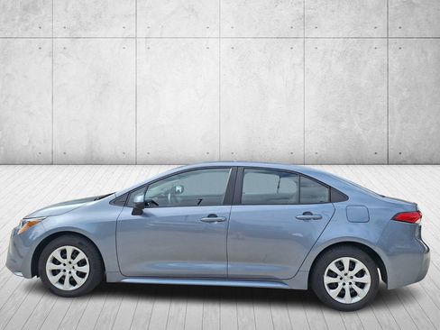 Used 2024 Toyota Corolla LE image 2