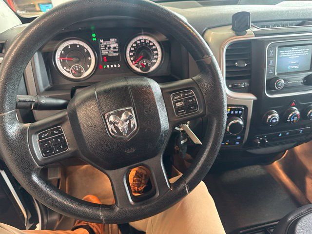 Used 2014 RAM 1500 Classic SLT w/ Protection Group AWD/4WD image 3
