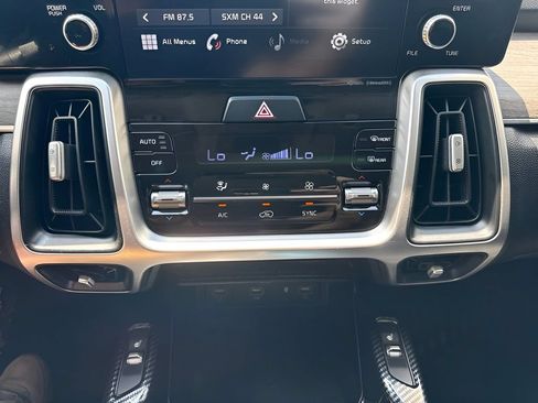 Used 2021 Kia Sorento EX FWD image 19