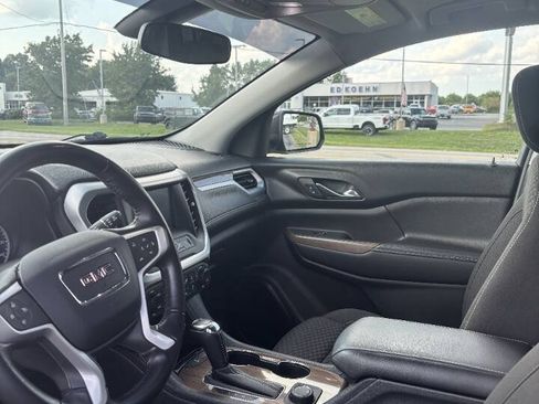 Used 2018 GMC Acadia SLE AWD/4WD image 4
