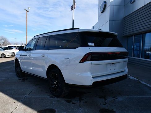 New 2026 Lincoln Navigator L Reserve w/ Jet Appearance Package image 4