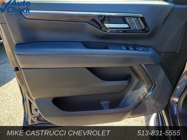 Used 2025 Chevrolet Suburban LT AWD/4WD image 25