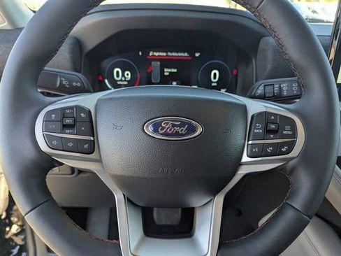 New 2025 Ford Explorer Active w/ Active Comfort Package image 22