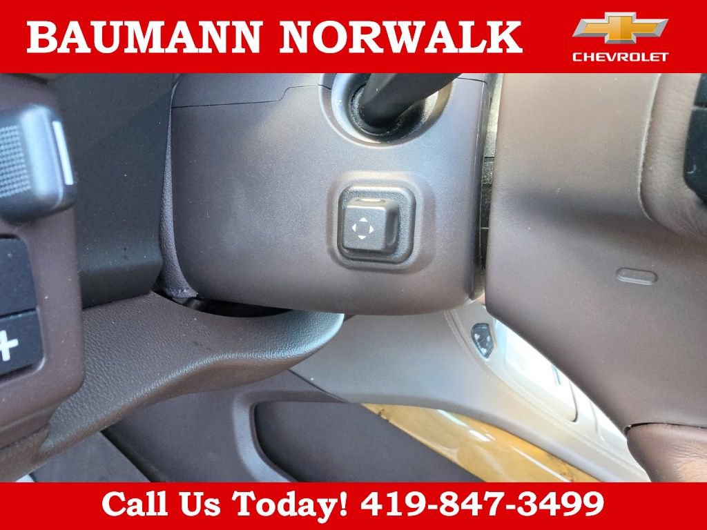 Used 2017 GMC Yukon XL Denali w/ Open Road Package AWD/4WD image 39