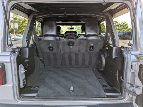 Used 2020 Jeep Wrangler Unlimited Sahara AWD/4WD image 42