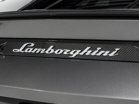 Used 2022 Lamborghini Urus AWD/4WD image 56